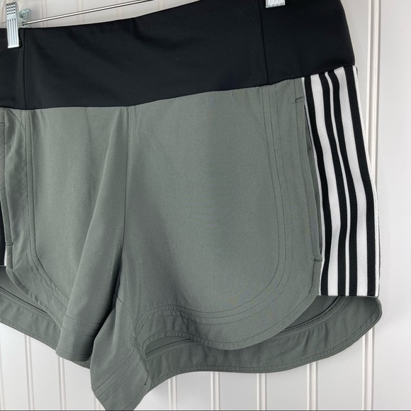 Athleta Ascender Gray Side Striped Athletic Shorts Size 10 - Picture 3 of 11